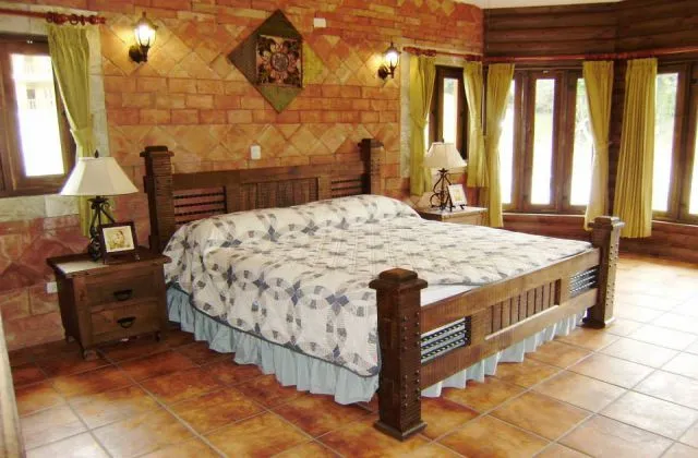 Rancho Las Guazaras jarabacoa room 1 ling bed